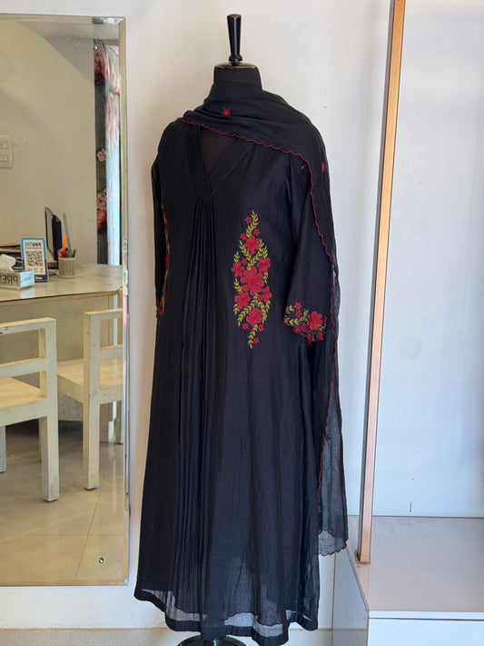 Black Iris Kurta Set