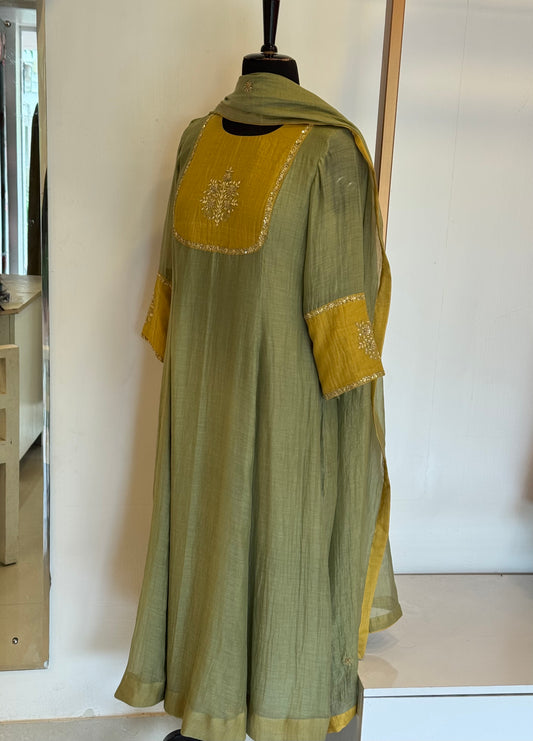 Vihaana Green Kurta Set