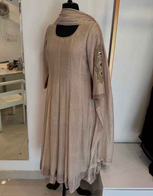 Eisha - Champagne Mul Chanderi Anarkali Set