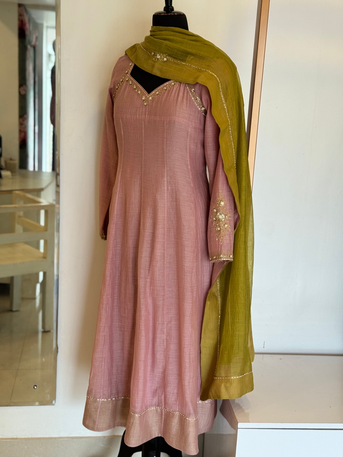 Nailah Anarkali Set