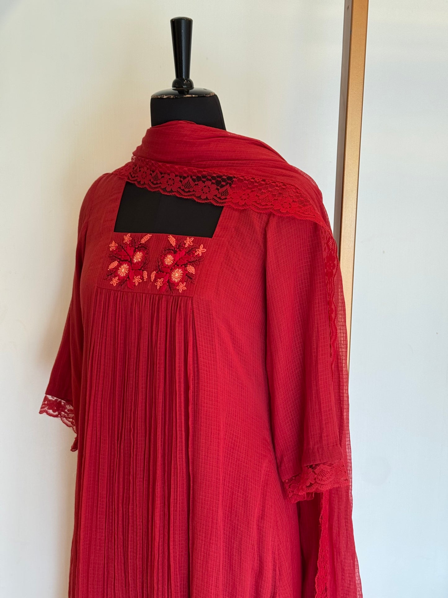 Akari - Red Kota Doria Set