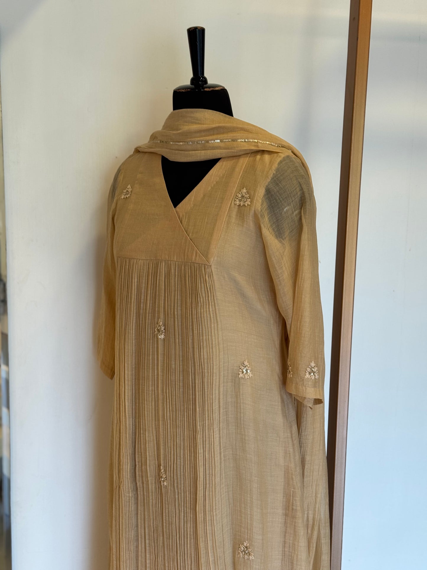 Castilla - Beige Mul Chanderi Kurta Set