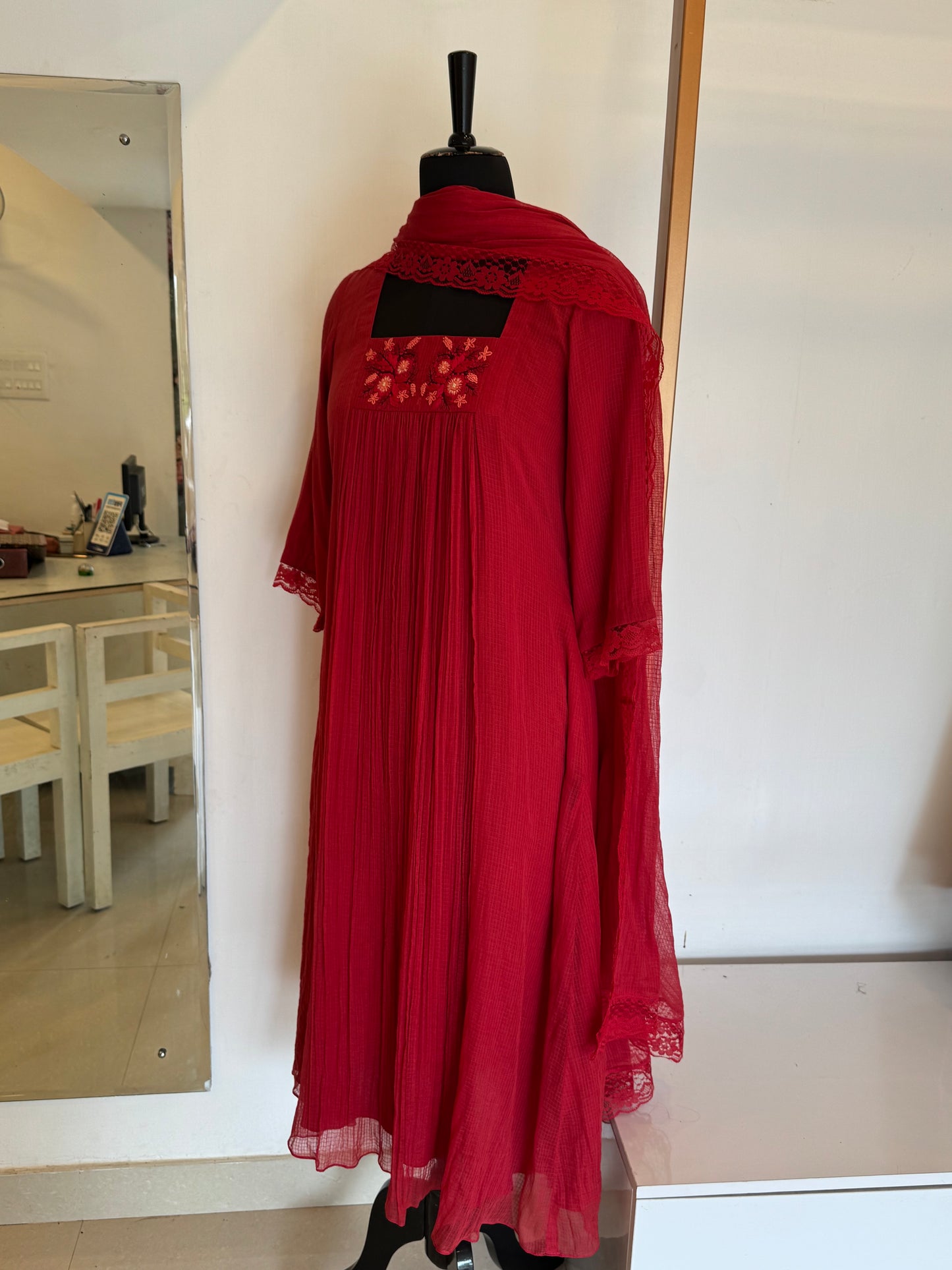 Akari - Red Kota Doria Set