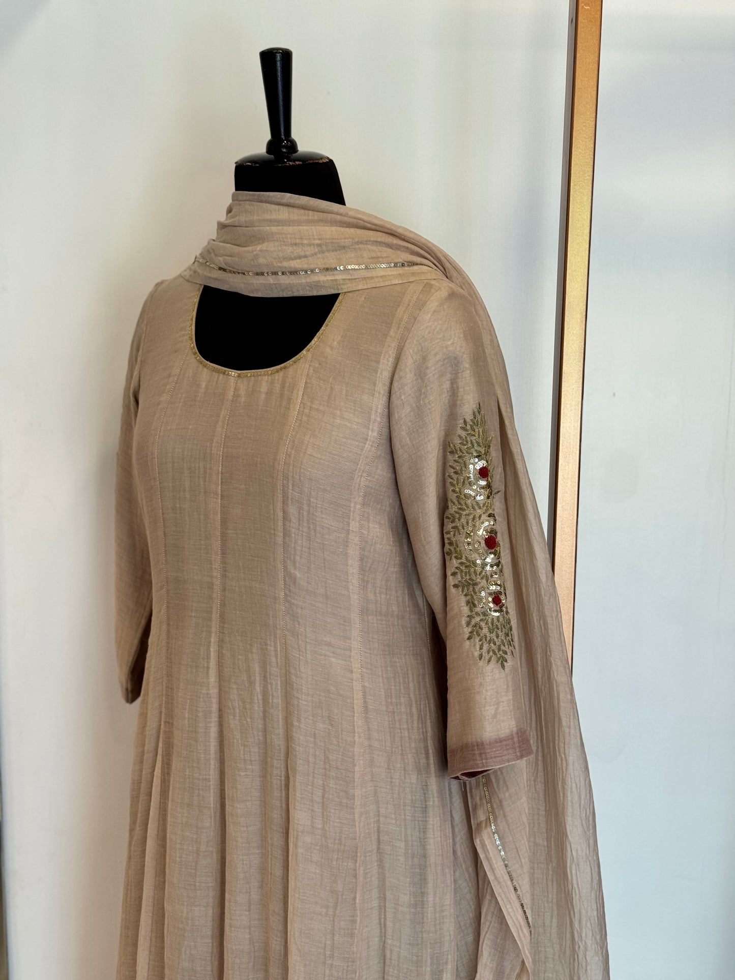 Eisha - Champagne Mul Chanderi Anarkali Set