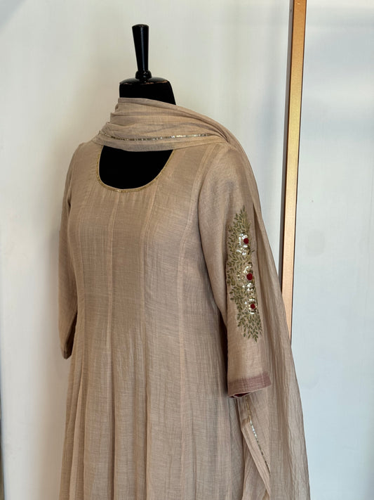 Eisha - Champagne Mul Chanderi Anarkali Set