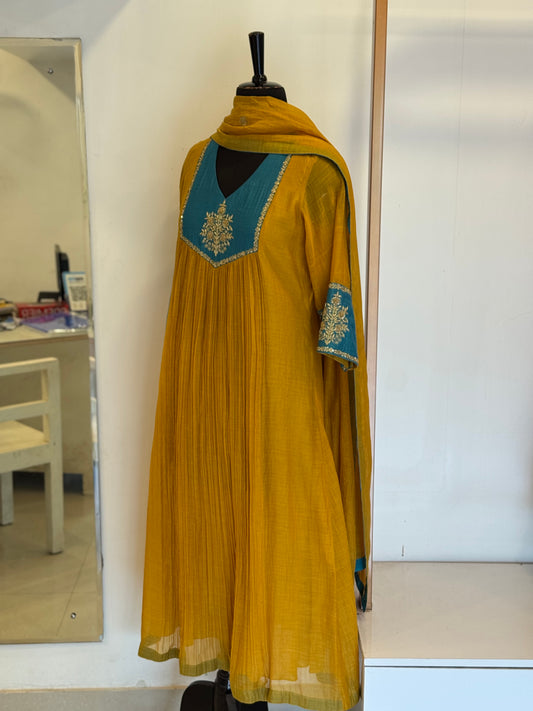 Vihaana Yellow Kurta Set