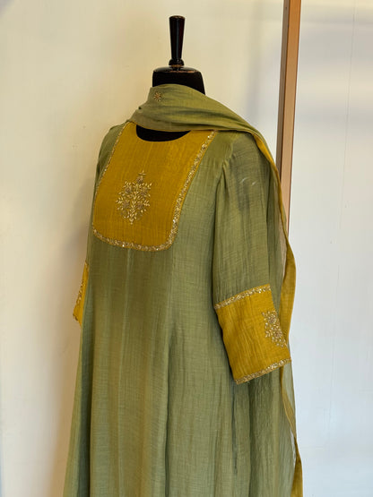 Vihaana Green Kurta Set