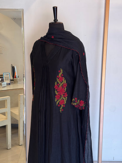 Black Iris Kurta Set